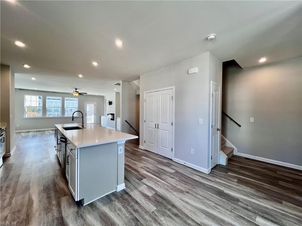 1800 Anointed Aly - Photo 7 of 35