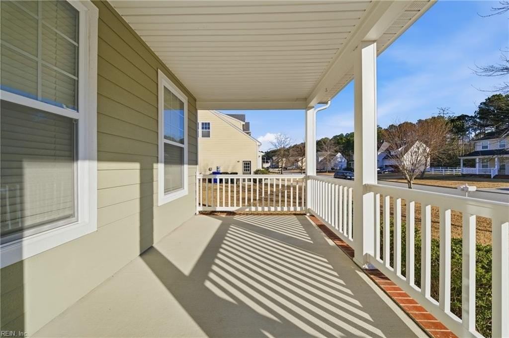 3010 Indian Point Rd - Photo 3 of 34