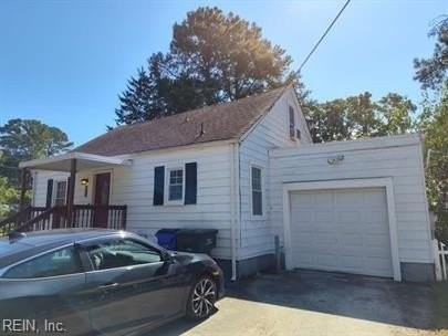 1121 Elk Ave - Photo 2 of 30