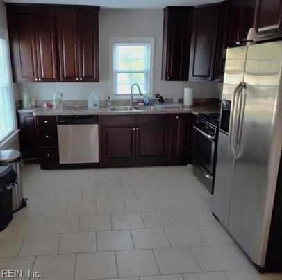 1121 Elk Ave - Photo 6 of 30