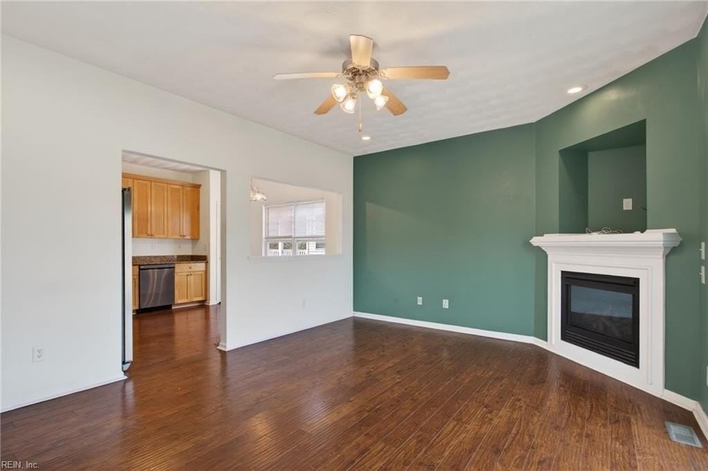 4510 Lee Ave - Photo 5 of 25