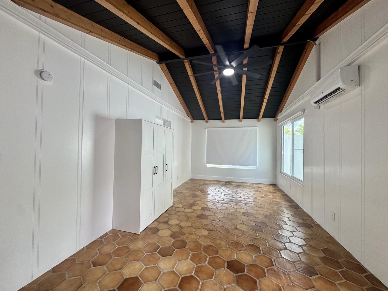 436 Fontana Dr - Photo 4 of 18