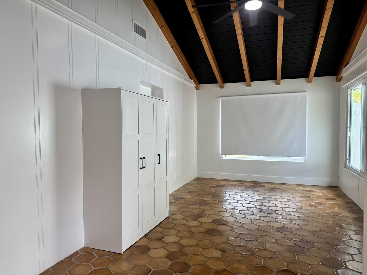 436 Fontana Dr - Photo 5 of 18