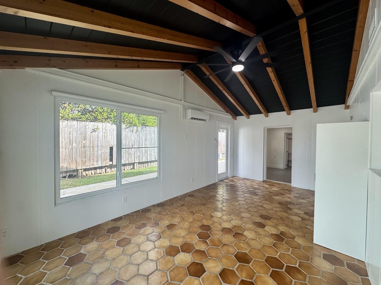 436 Fontana Dr - Photo 6 of 18