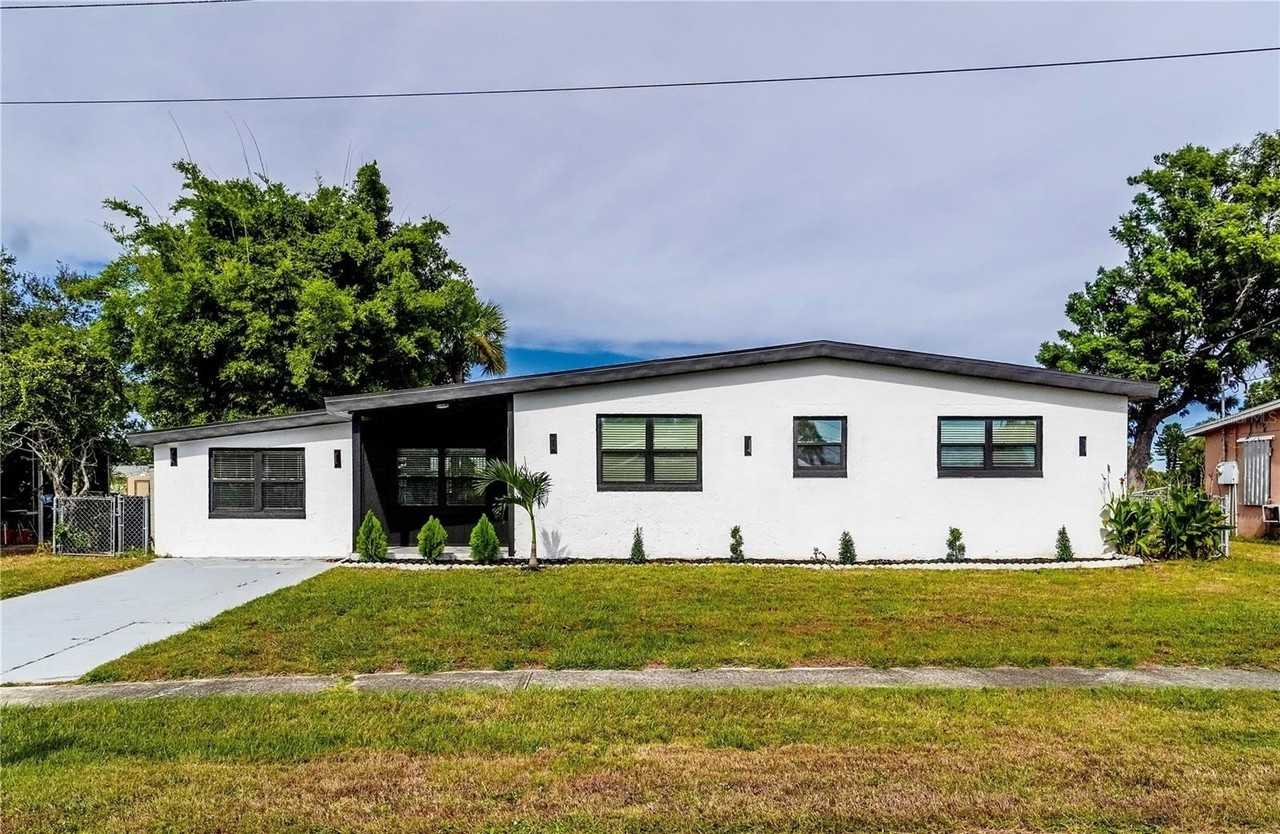 6821 Marius Rd - Photo 2 of 39