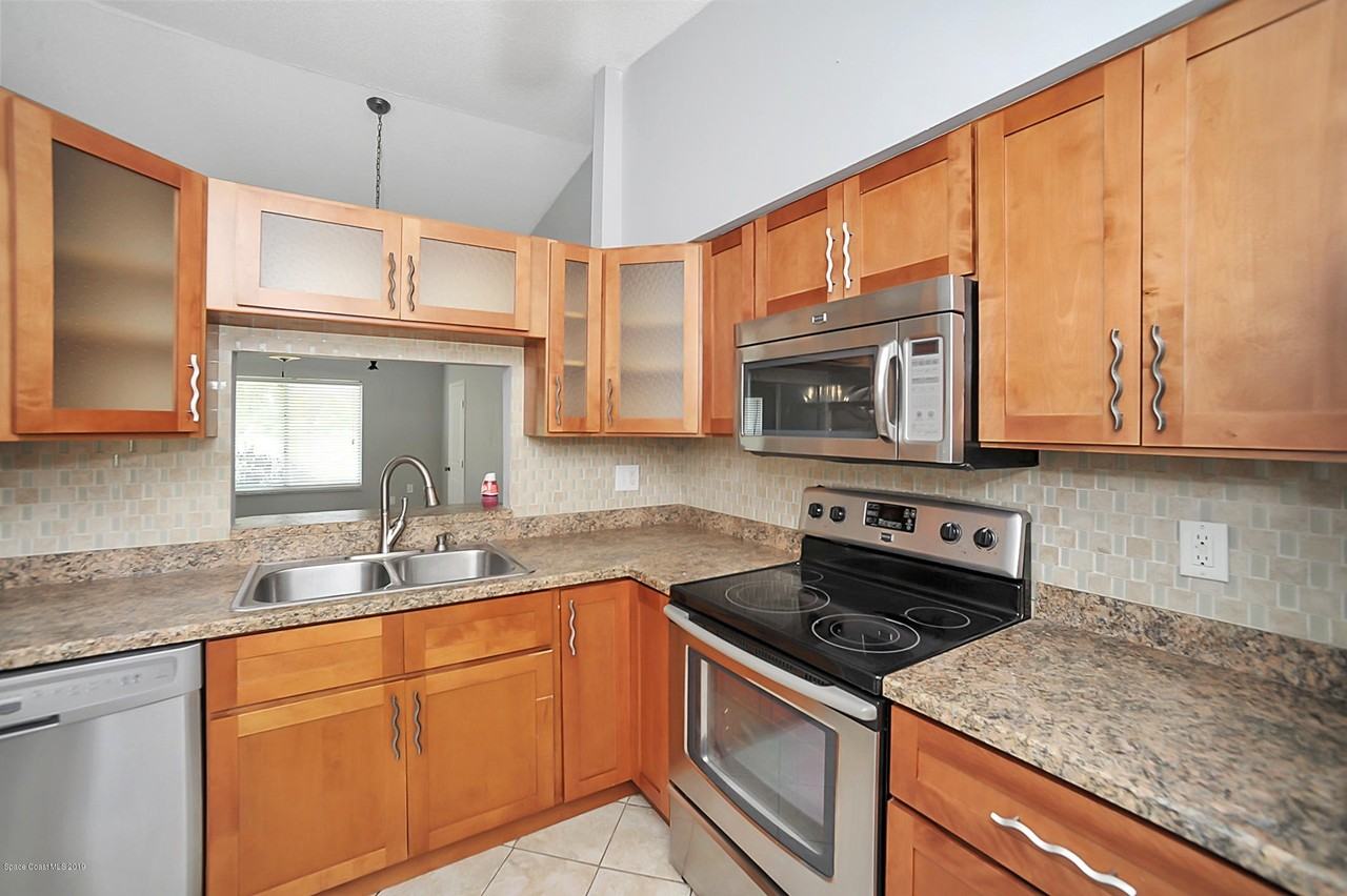 905 Barbados Ave - Photo 4 of 15