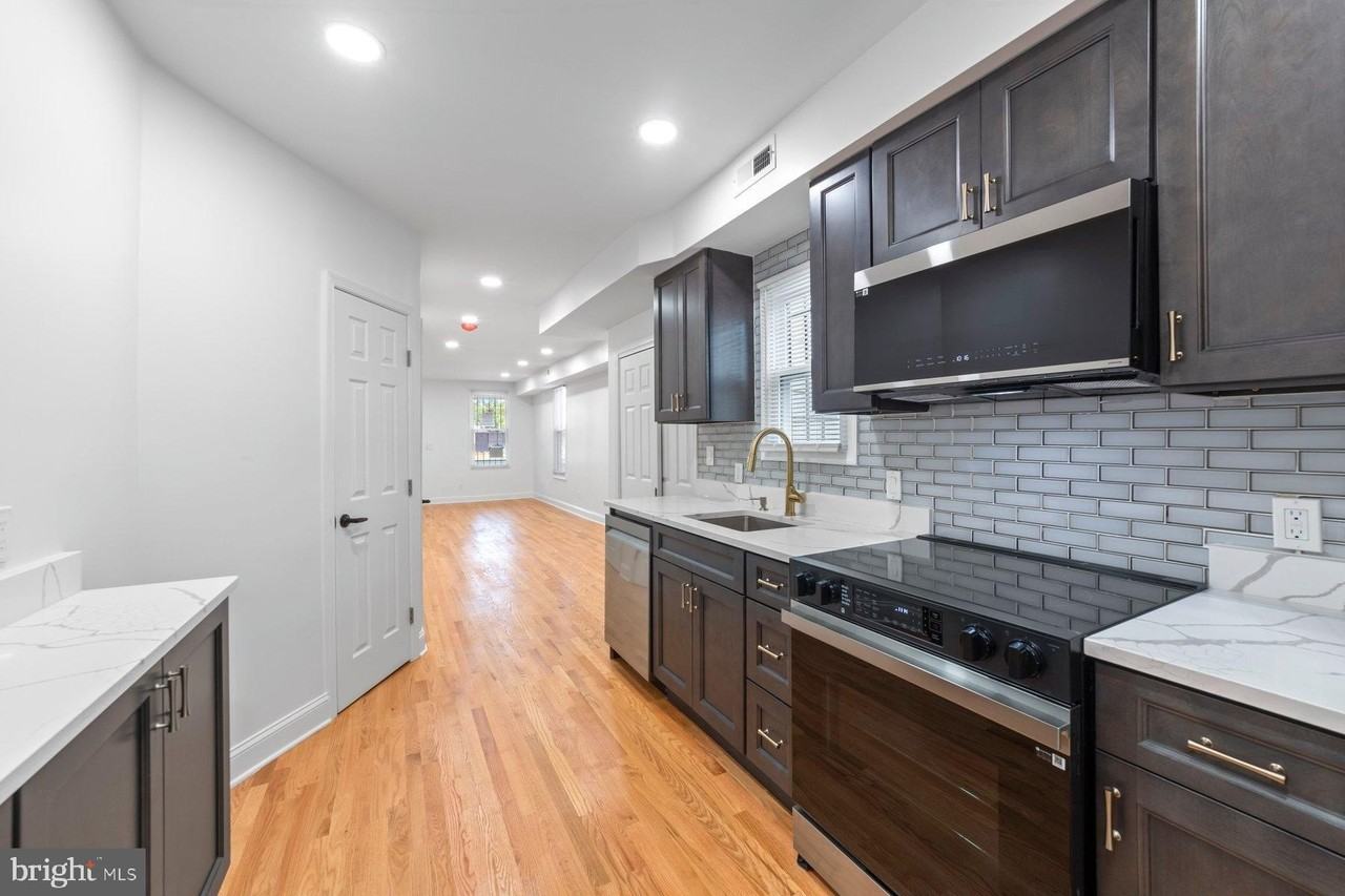 1325 W St Se - Photo 4 of 26