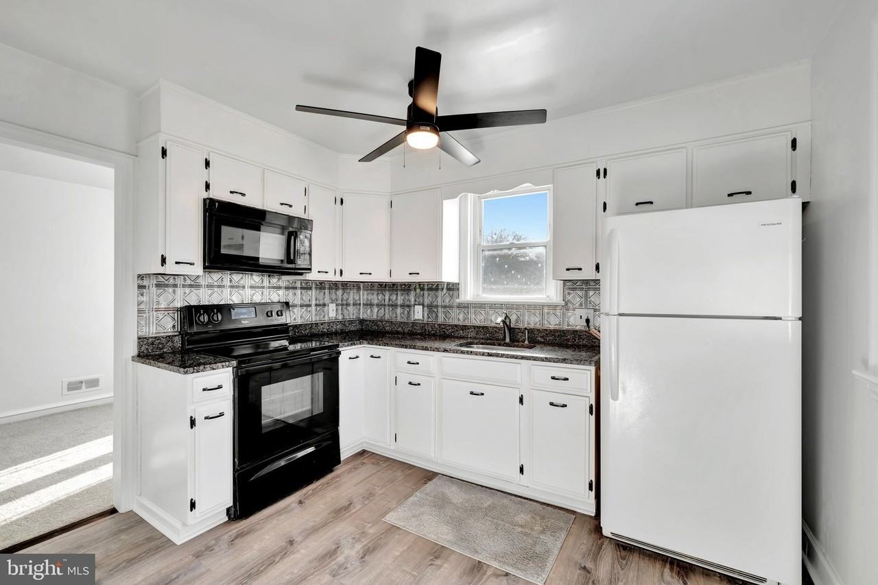 244 W Champlain Ave - Photo 6 of 18