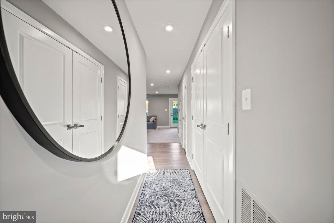 171 Woodgate Cir - Photo 2 of 50