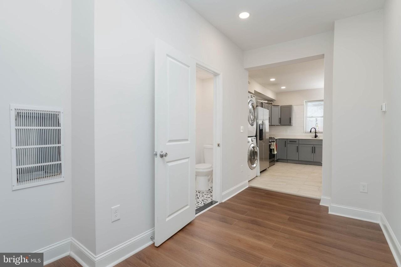 508 N Linwood Ave - Photo 4 of 37