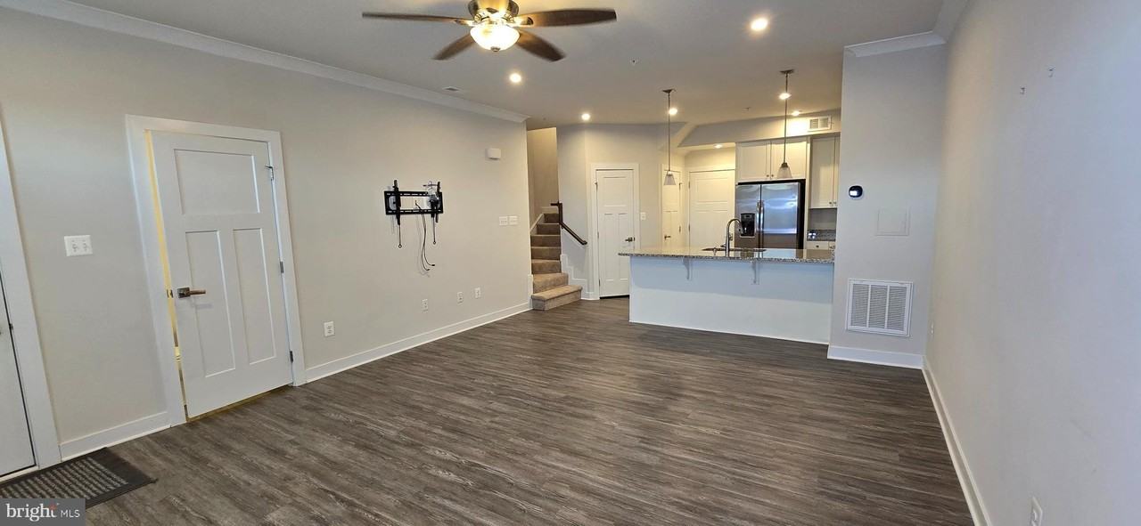 10125 Fosset St - Photo 3 of 22