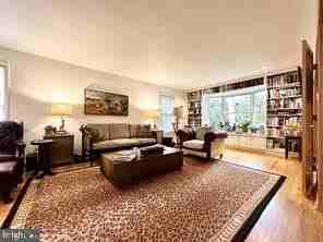 8208 Thoreau Dr - Photo 5 of 41