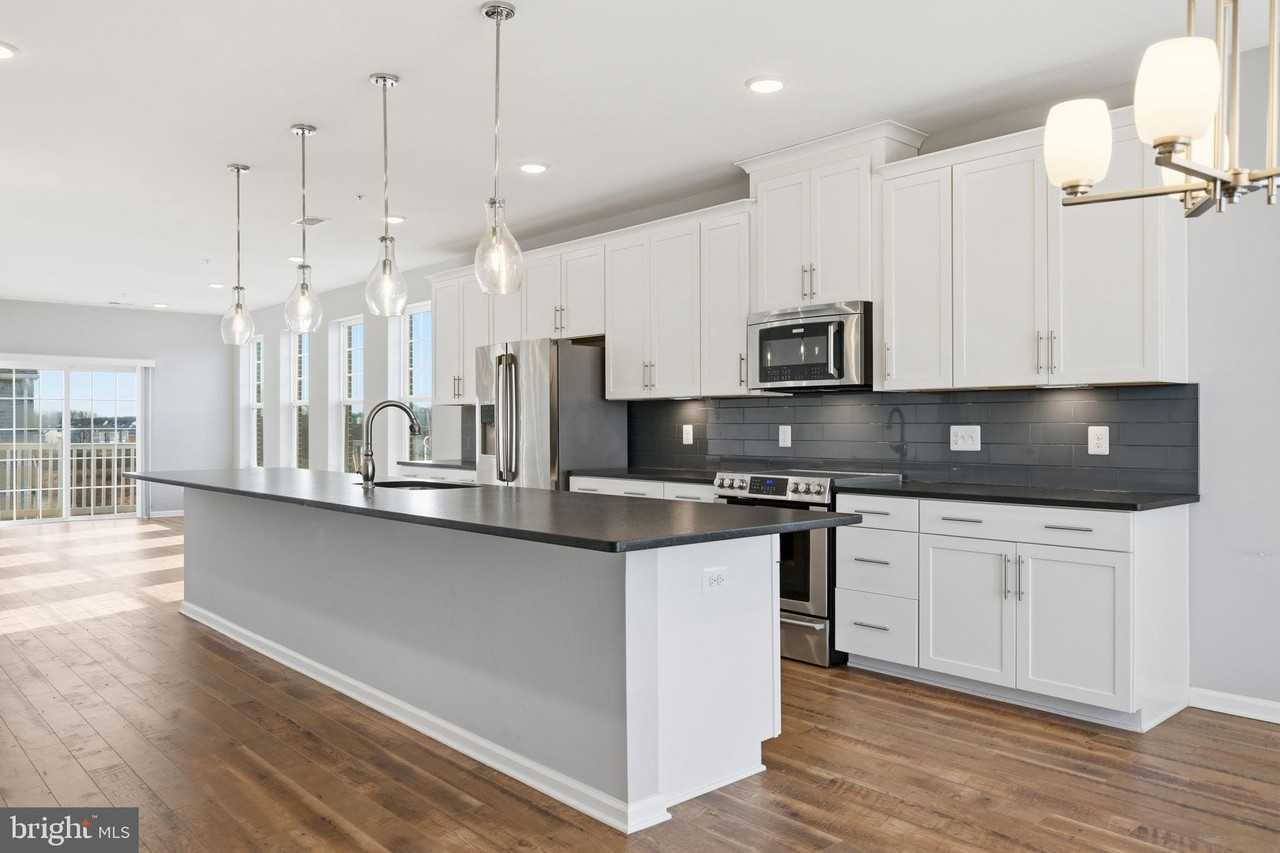 9701 Tealbriar Dr Unit 270 #270 - Photo 5 of 27