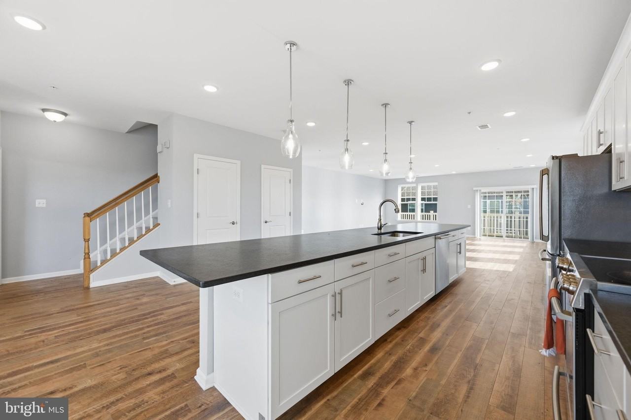 9701 Tealbriar Dr Unit 270 #270 - Photo 6 of 27