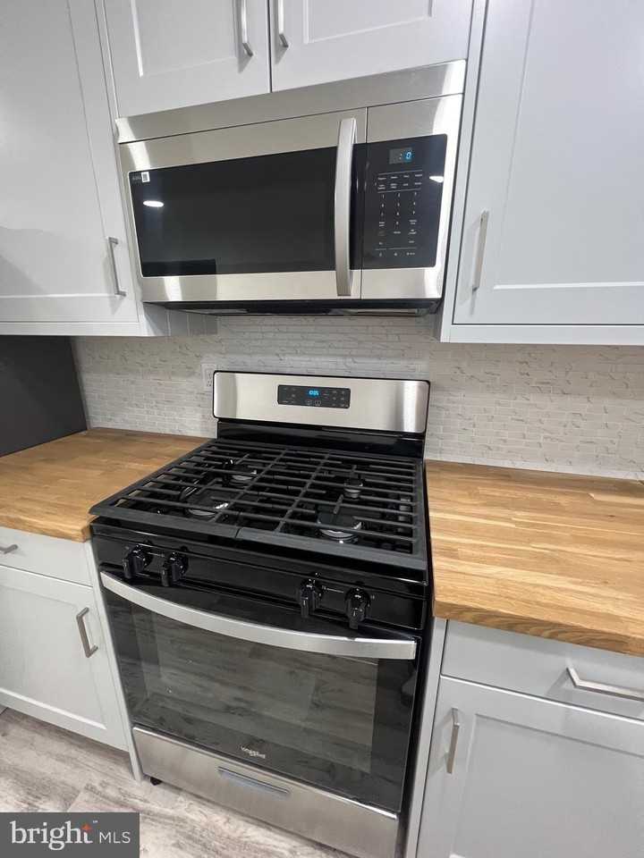 169 Lawn Park Ave - Photo 2 of 15