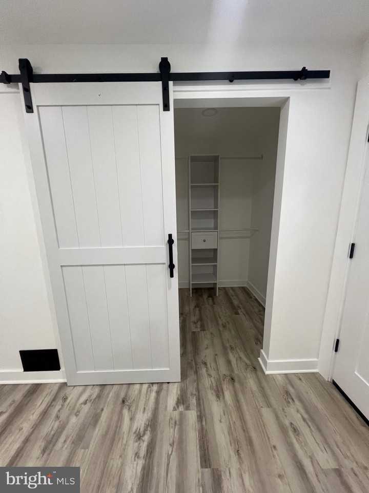 169 Lawn Park Ave - Photo 7 of 15