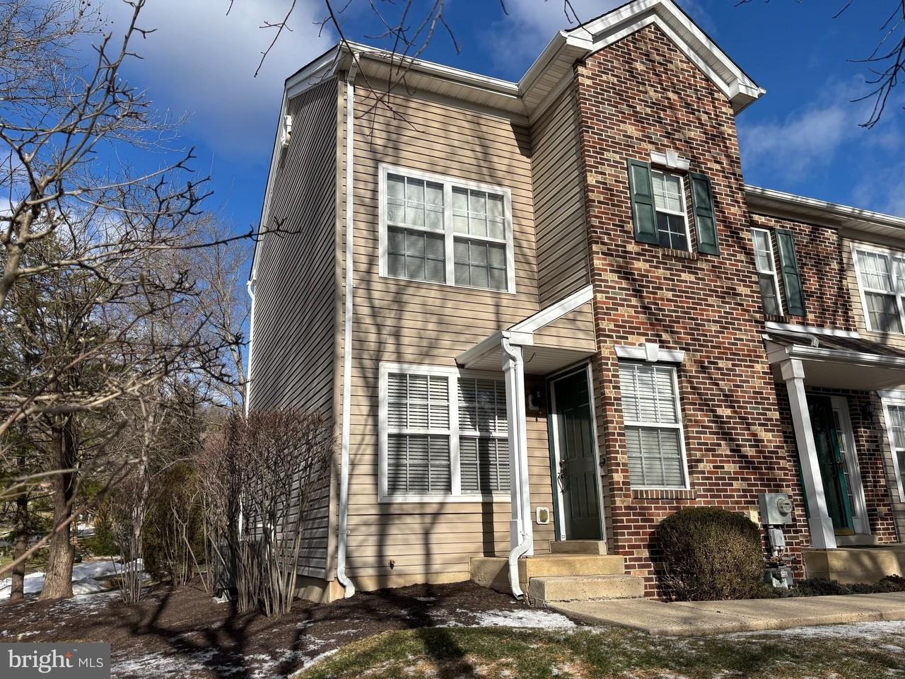 4101 Captain Molly Cir