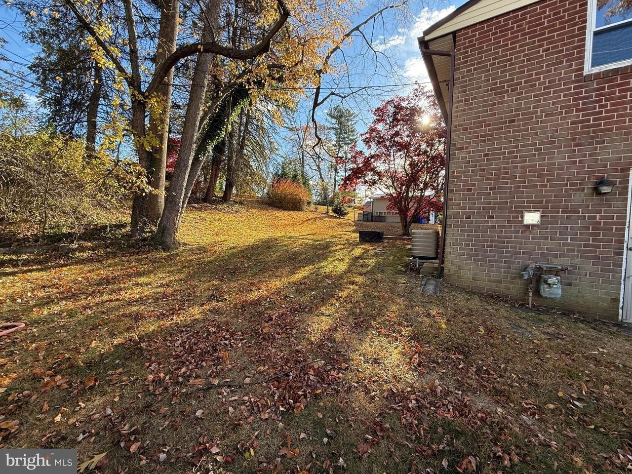 6 Grove Ln - Photo 4 of 31