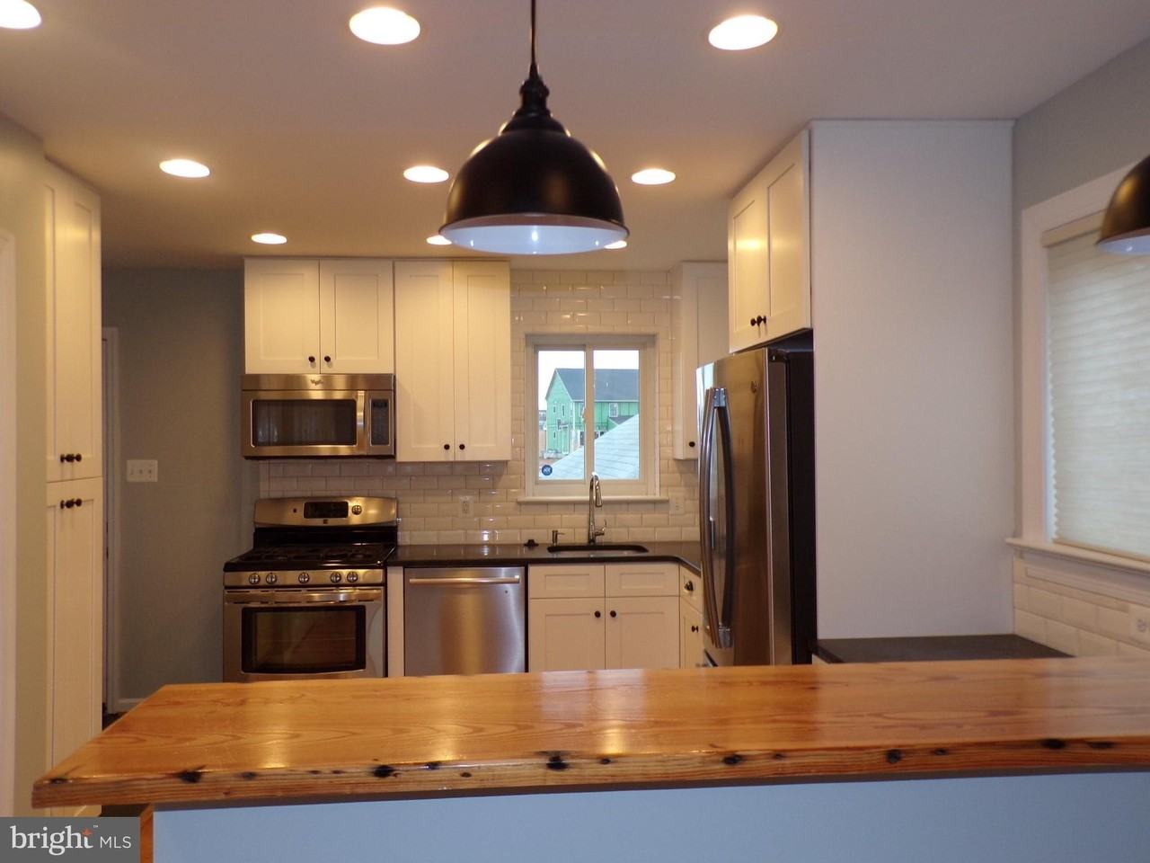 6094 9th St N - Photo 4 of 26