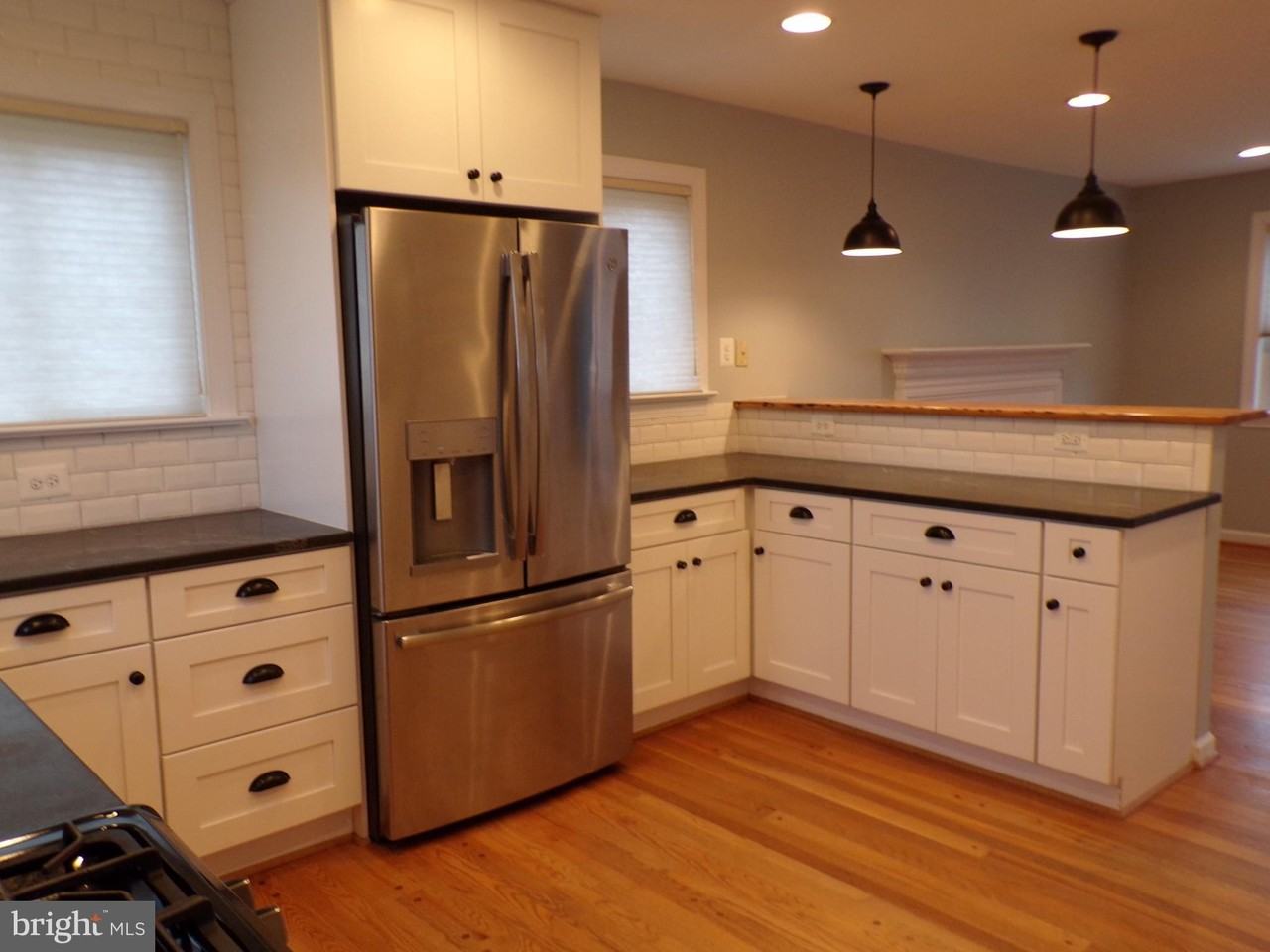 6094 9th St N - Photo 7 of 26