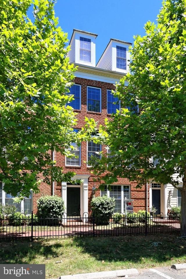 478 Ferdinand Day Dr - Photo 4 of 50