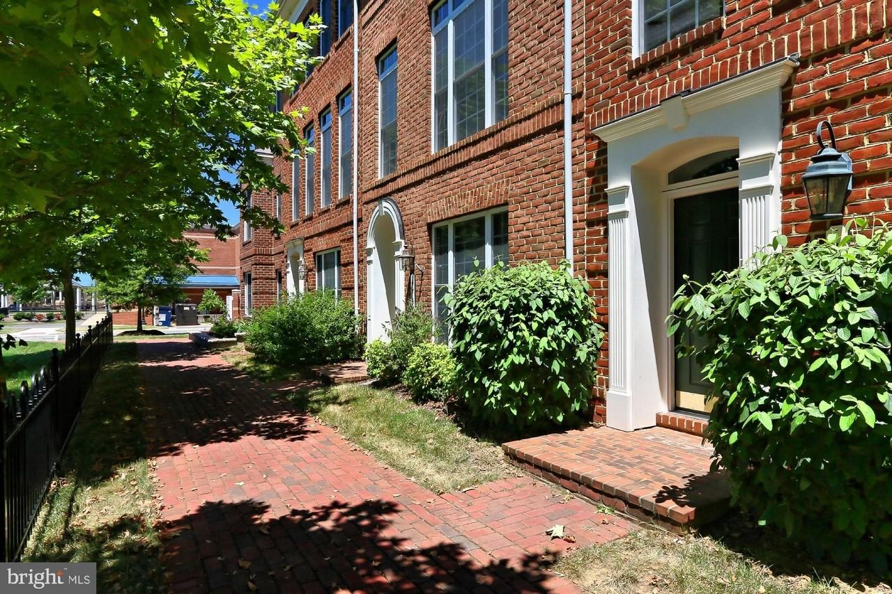 478 Ferdinand Day Dr - Photo 5 of 50