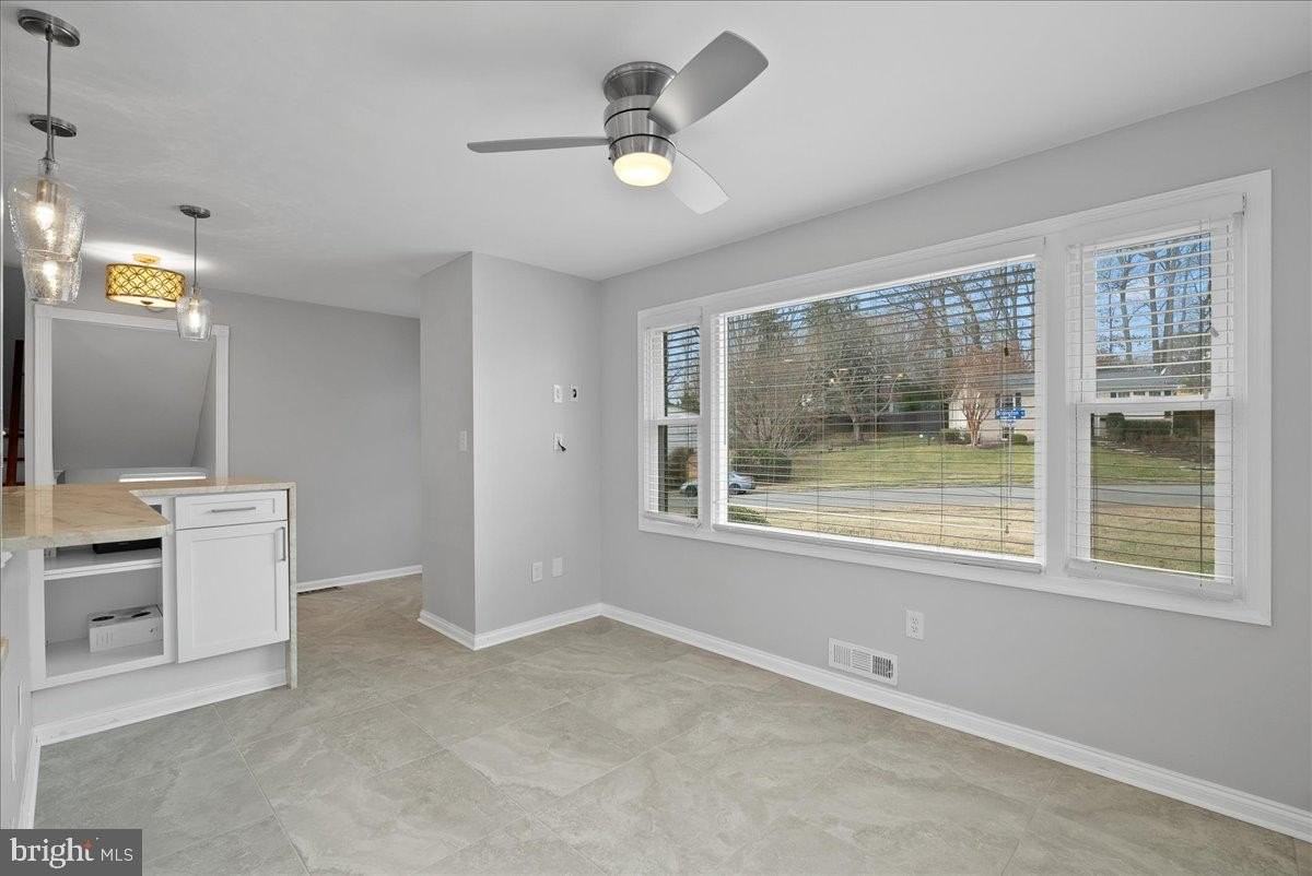 7845 Brompton St - Photo 7 of 32