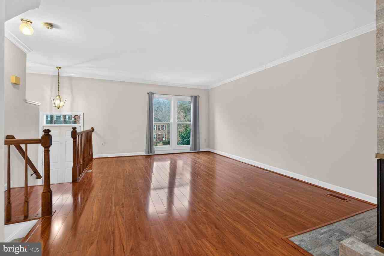 12655 Wimbley Ln - Photo 3 of 27