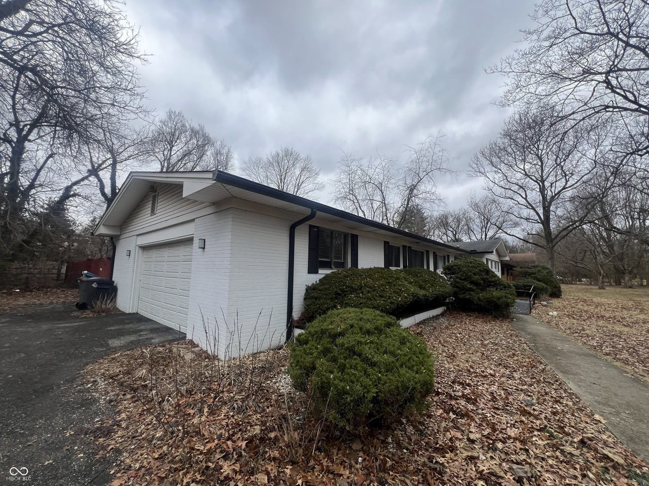 2530 W 44th St - Photo 3 of 28