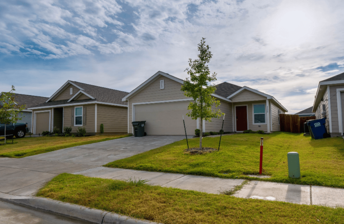 5324 Vinebrook Way - Photo 3 of 21