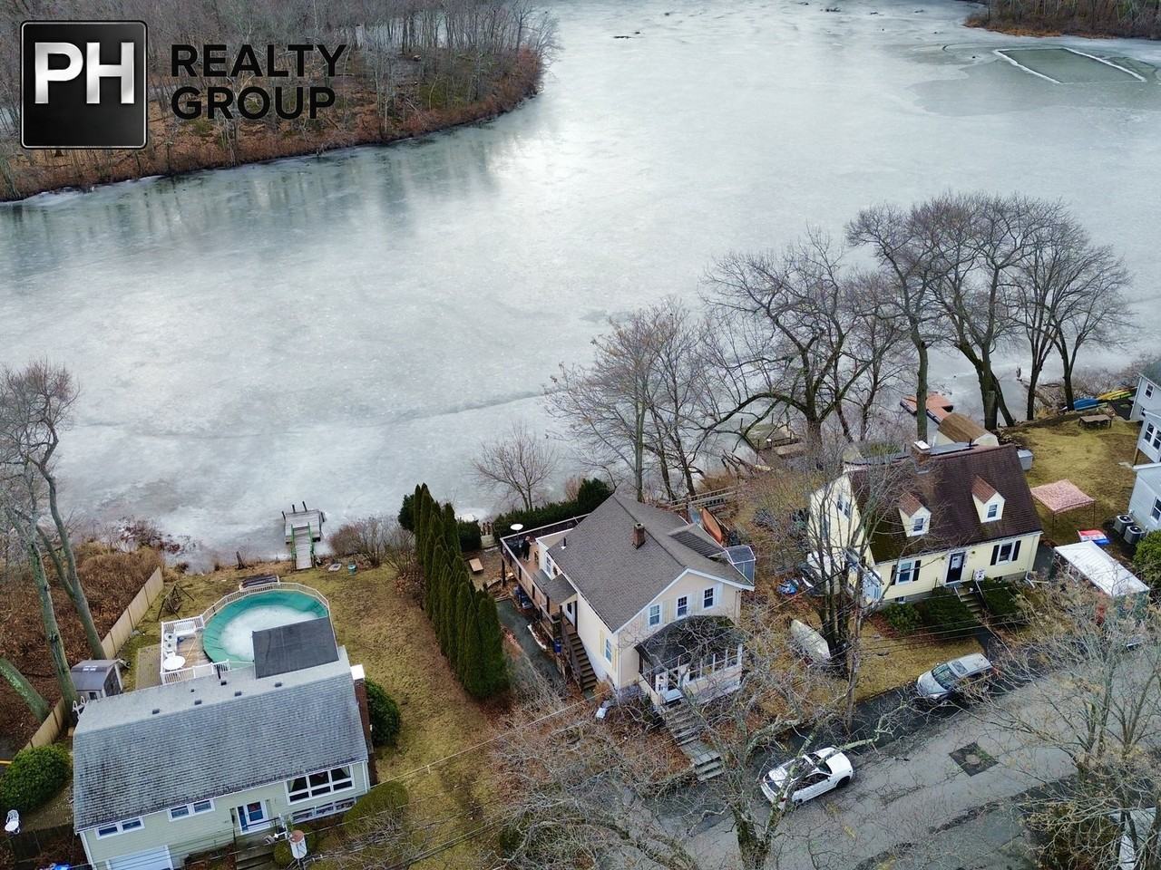 157 Riverview Ave - Photo 3 of 8