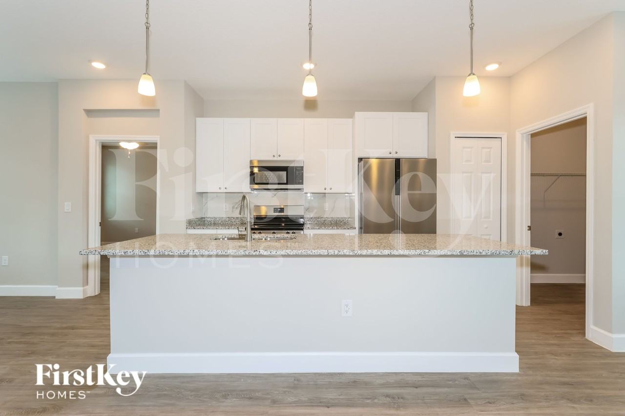 331 Halloran St Se - Photo 7 of 19