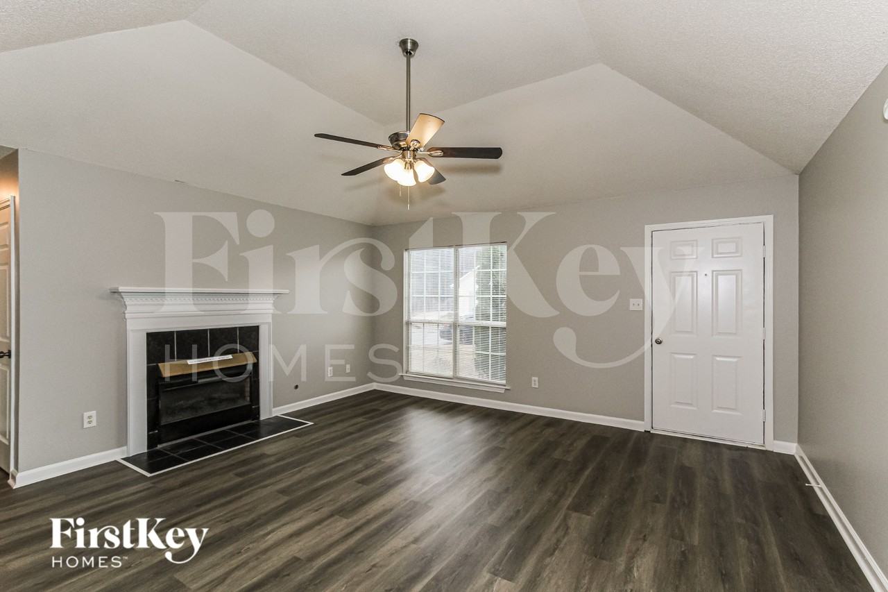 2004 Plantation Pkwy - Photo 3 of 19