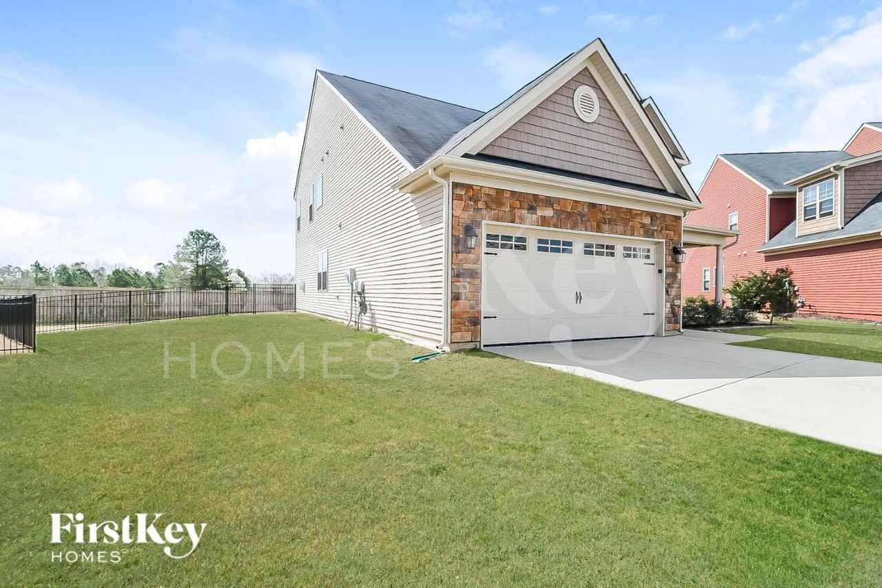 159 Castello Way - Photo 2 of 15