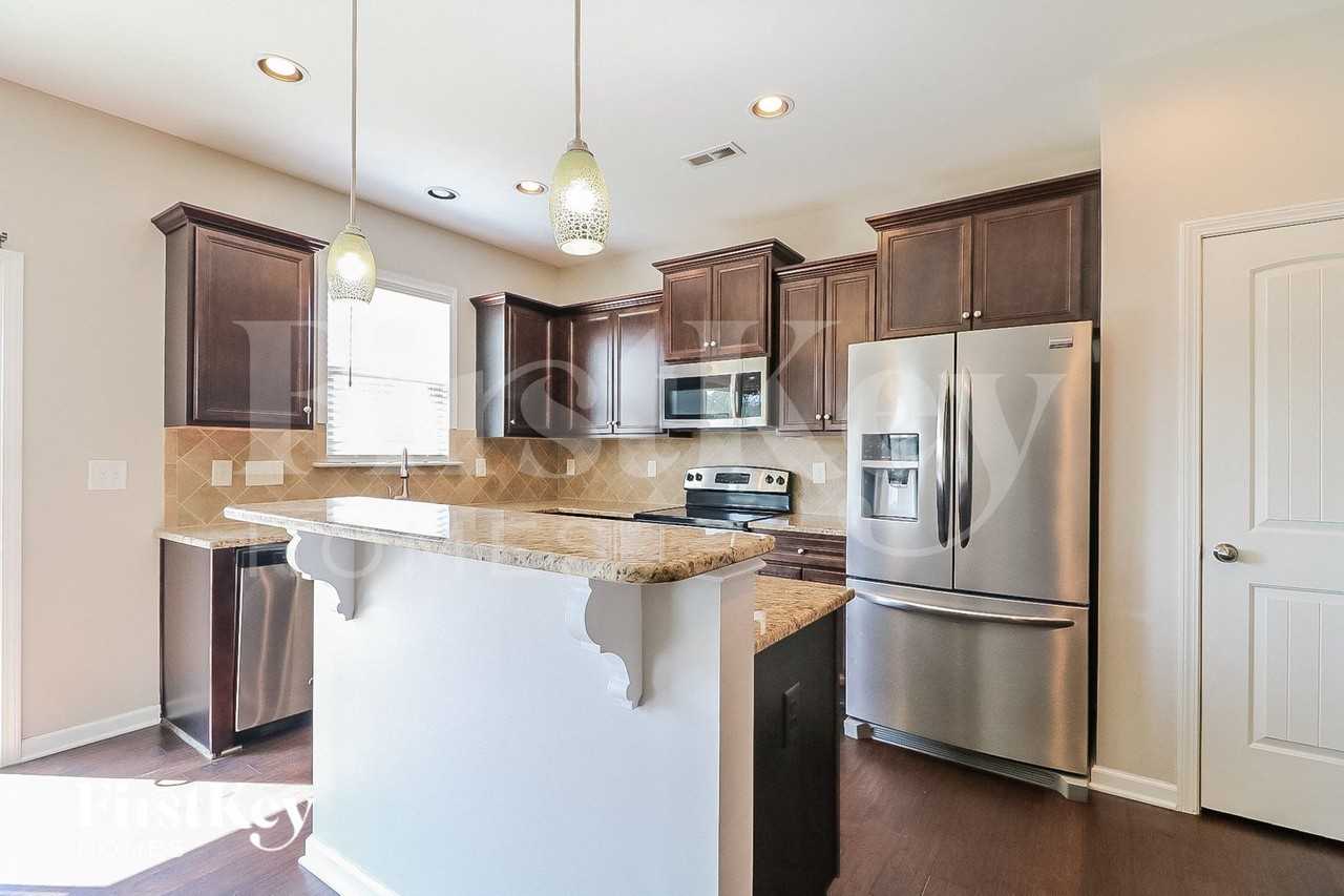 159 Castello Way - Photo 5 of 15