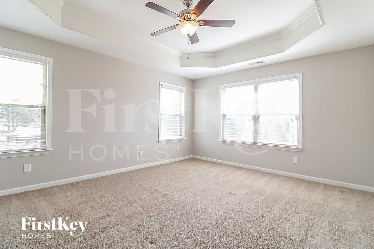 159 Castello Way - Photo 7 of 15