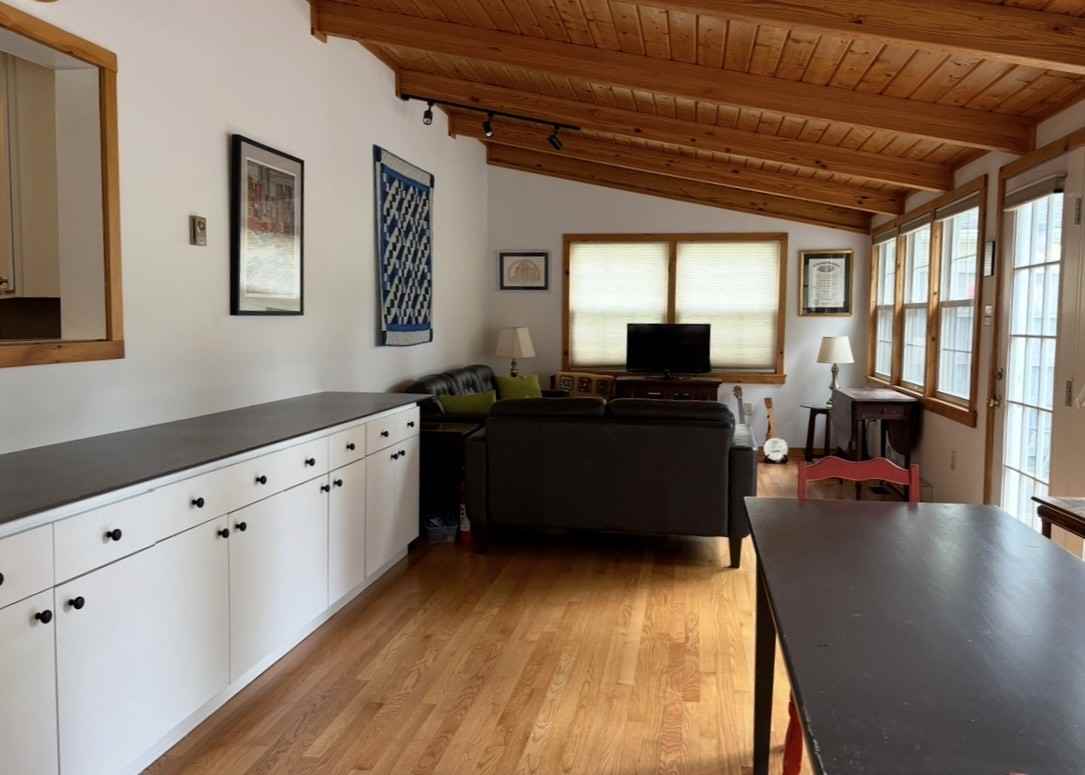 43 Shaver Ave - Photo 4 of 14