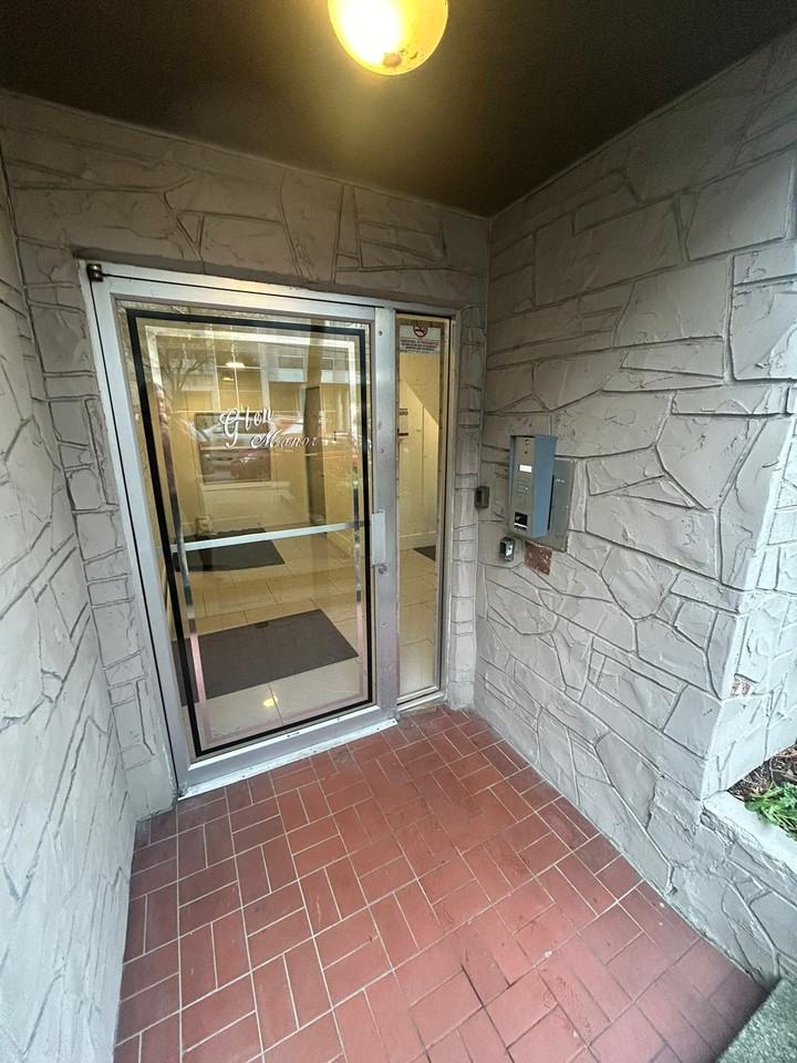 2325 Glen Dr #11 - Photo 3 of 42