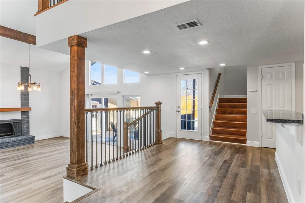 3210 Coronado St - Photo 7 of 39