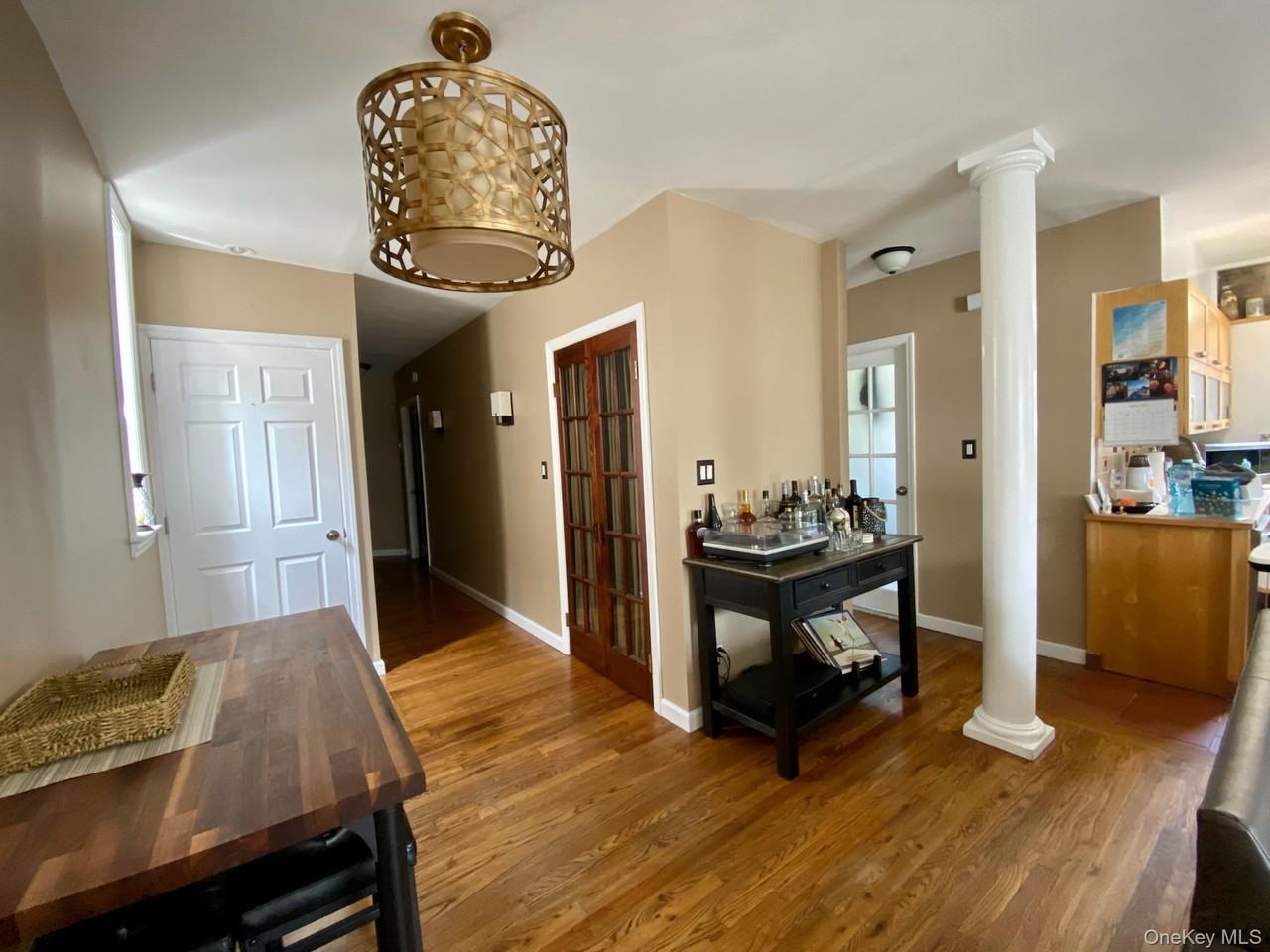 462 W Chester St - Photo 4 of 13