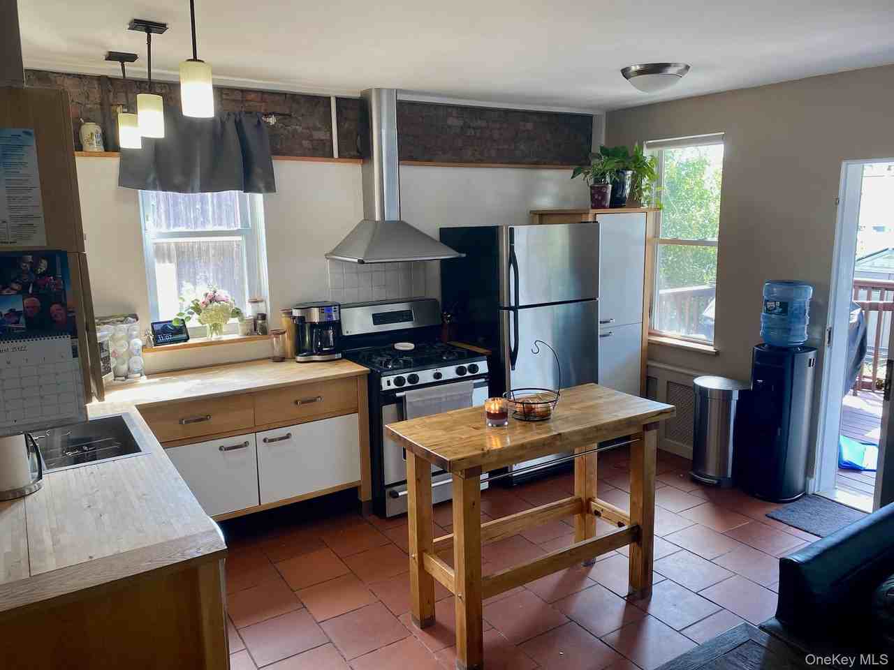 462 W Chester St - Photo 5 of 13