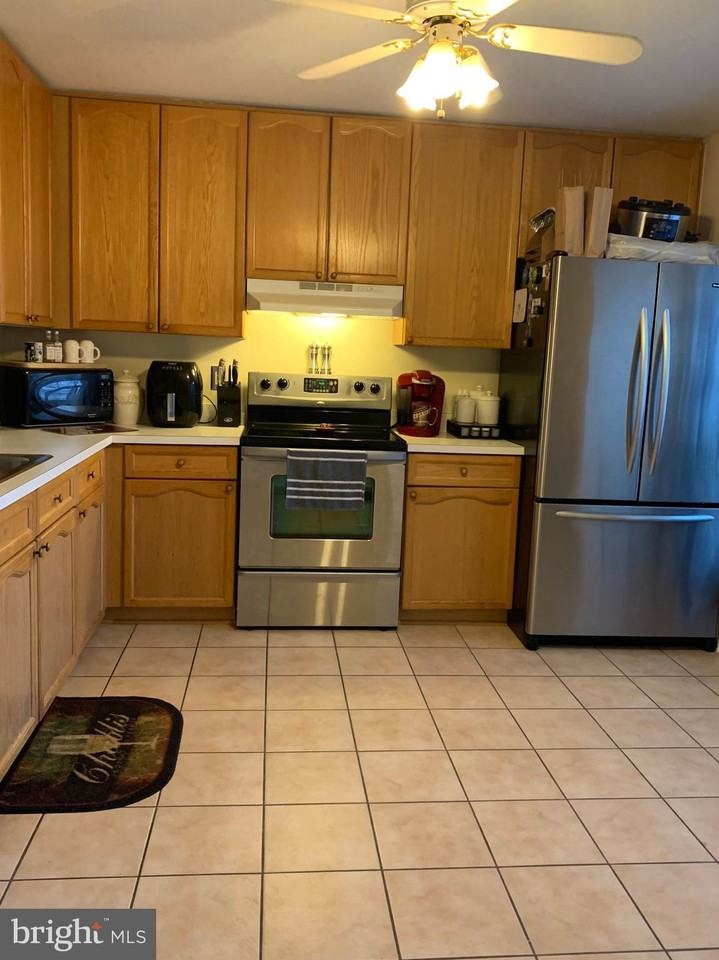 301 Backridge Ct - Photo 2 of 17