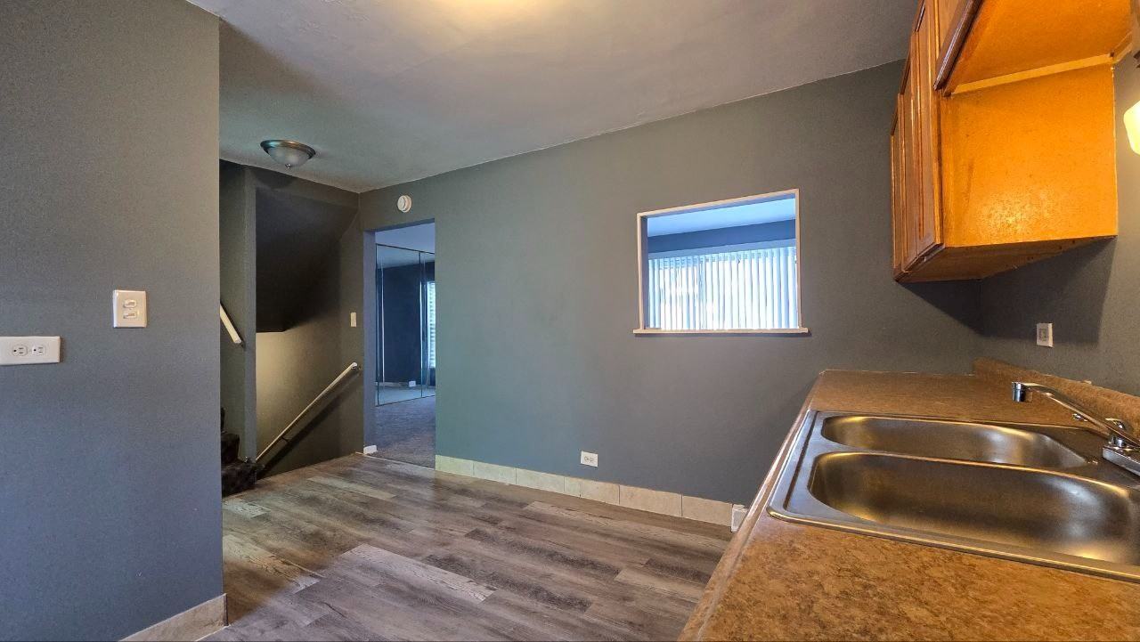 11530 S Racine Ave - Photo 3 of 24