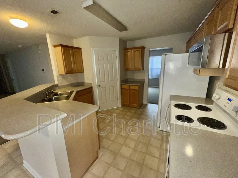 5787 Dove Point Dr Sw - Photo 6 of 25