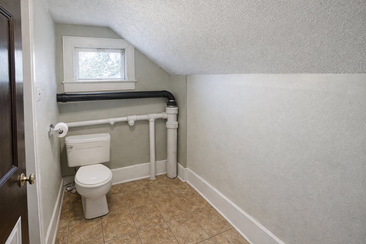 1221 8th St Se ## 23 - Photo 7 of 22