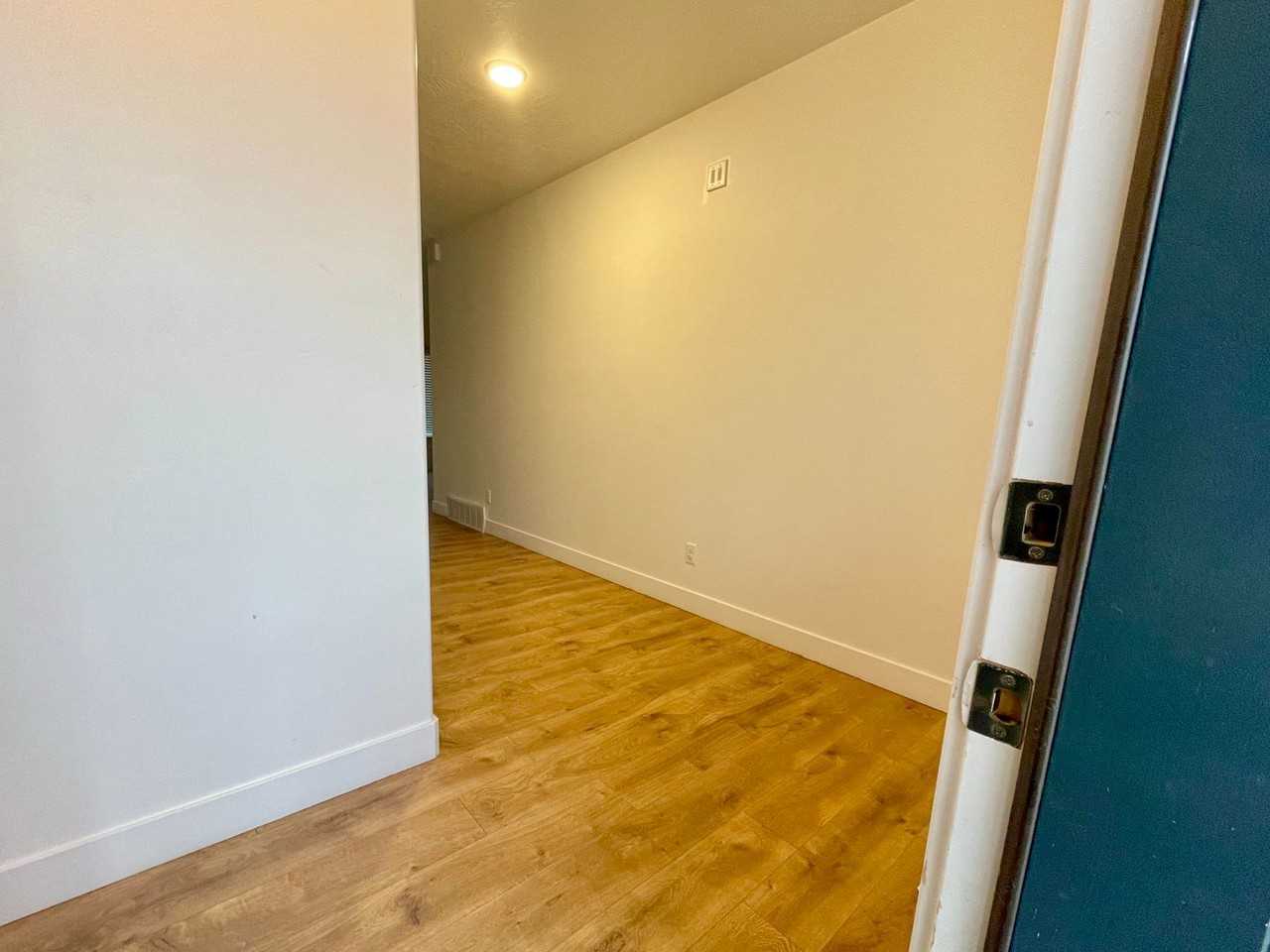 836 E 340 S - Photo 2 of 31