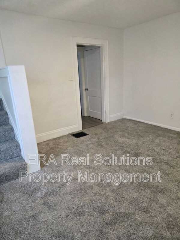 587 S Burgess Ave - Photo 5 of 21