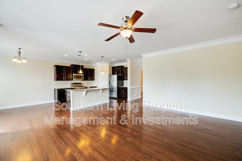 9019 Inverness Bay Rd - Photo 7 of 30