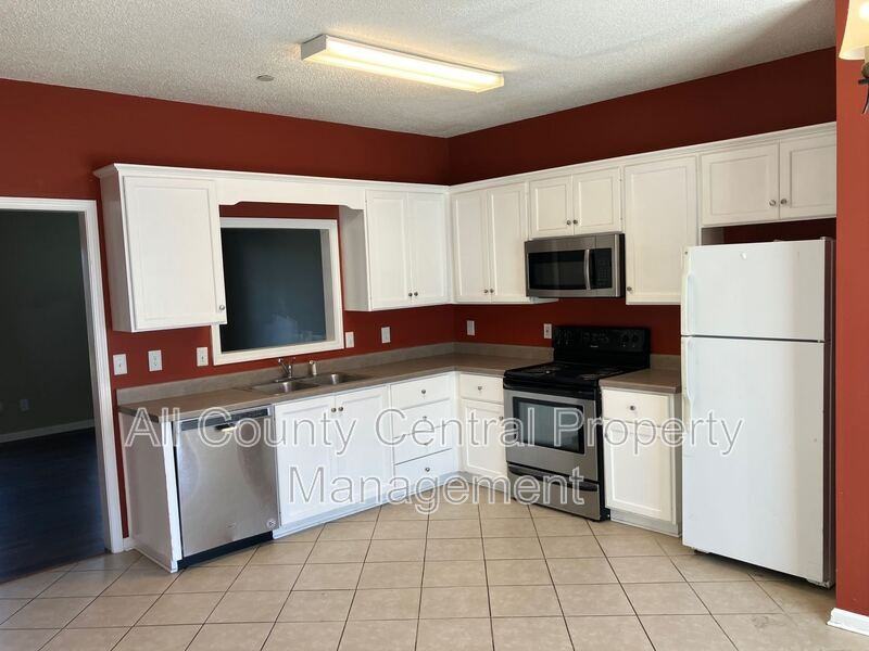 744 3rd St Ne - Photo 2 of 9