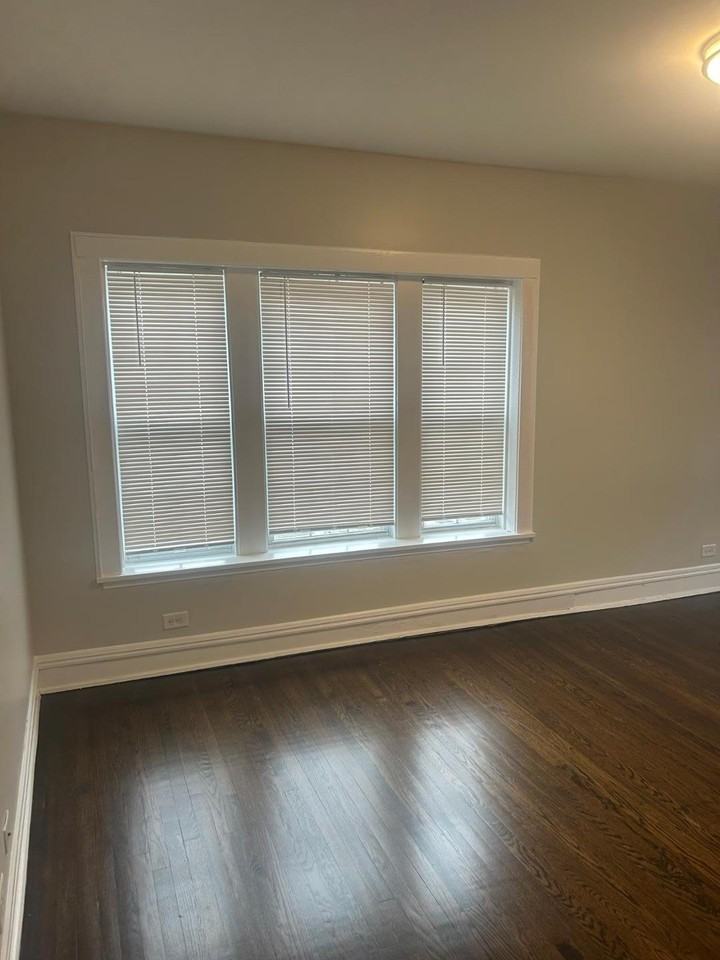 2456 W Cuyler Ave #2 - Photo 7 of 14